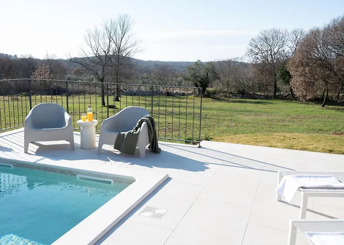 Calendula Villa Bale